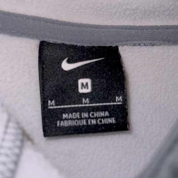 Nike Women’s Therma Gray Hoodie Loose Fit Oversized - Picture 5 of 7